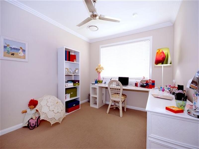 13 Fallon Drive, Middle Ridge QLD 4350