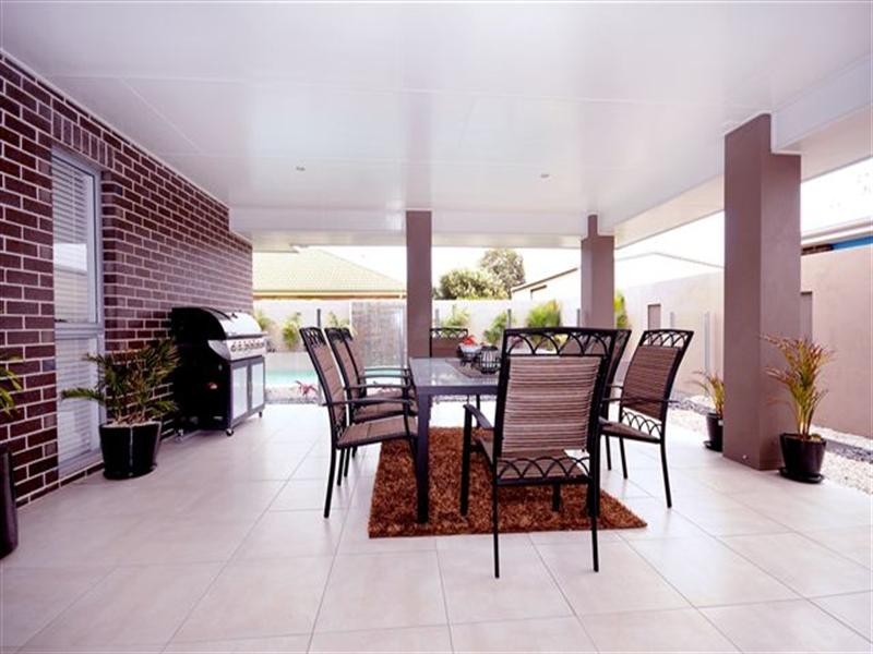 13 Fallon Drive, Middle Ridge QLD 4350