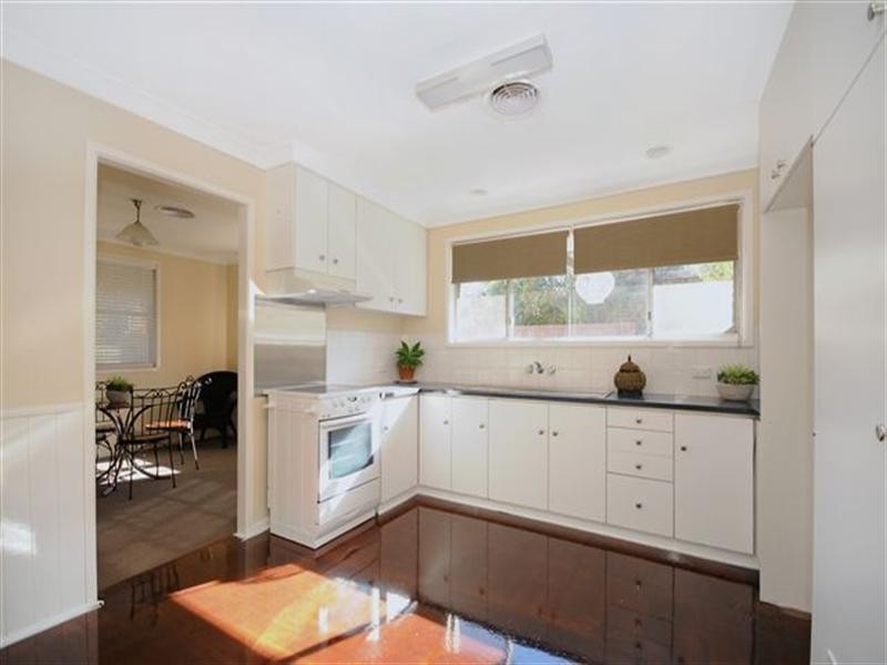 10 Maree Court, Centenary Heights QLD 4350