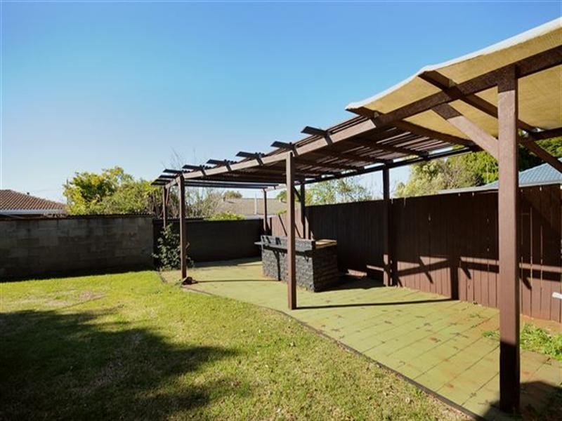 10 Maree Court, Centenary Heights QLD 4350