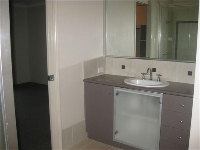 157 Rowbotham Street, Middle Ridge QLD 4350