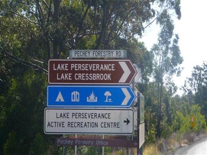 998 Perseverance Dam Road, Crows Nest QLD 4355