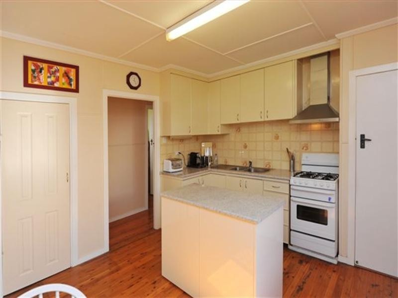 17 Cay Street, Newtown QLD 4350