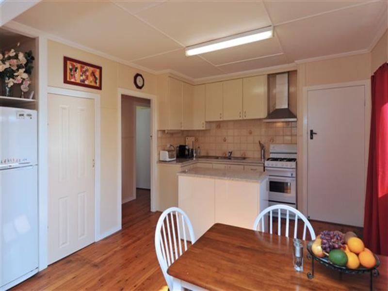 17 Cay Street, Newtown QLD 4350