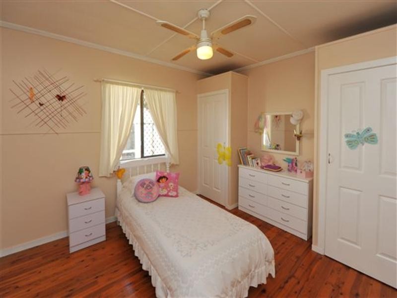 17 Cay Street, Newtown QLD 4350