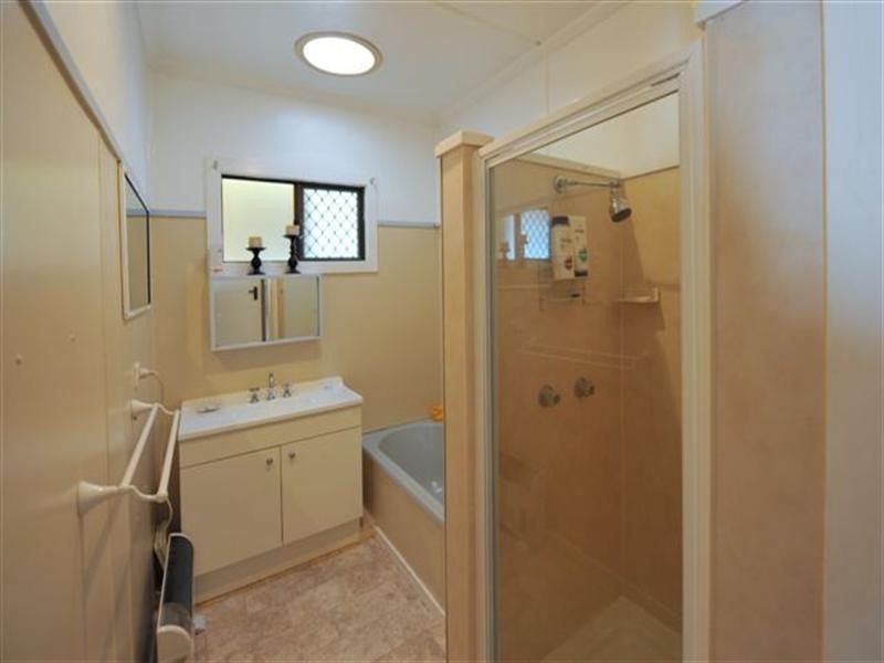 17 Cay Street, Newtown QLD 4350