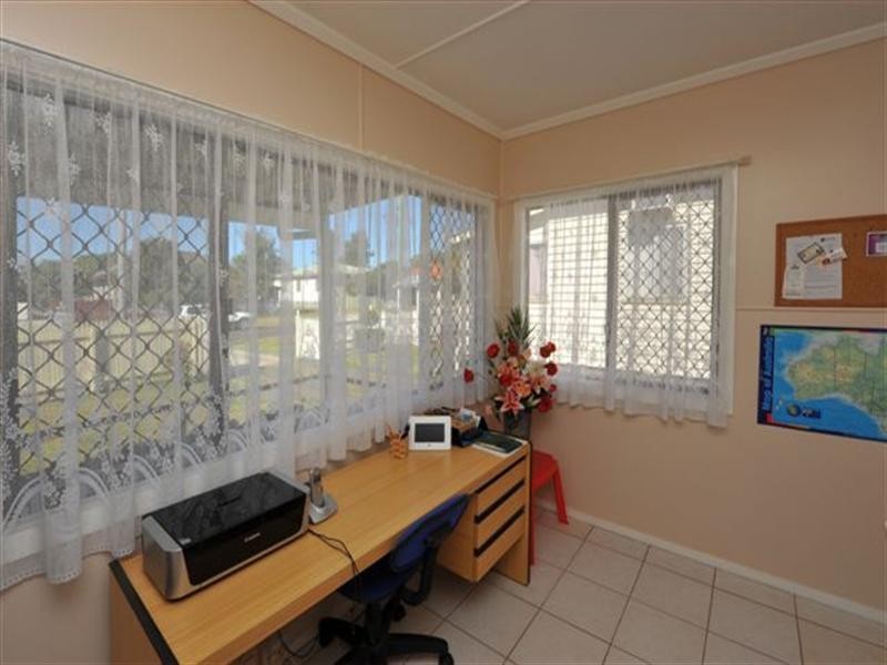 17 Cay Street, Newtown QLD 4350