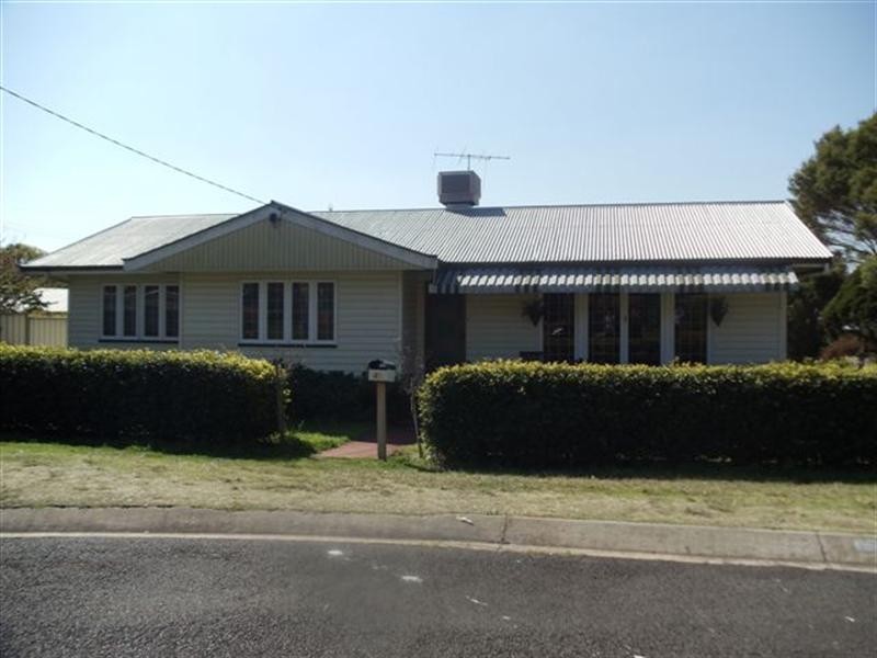 25 Rivett Street, South Toowoomba QLD 4350