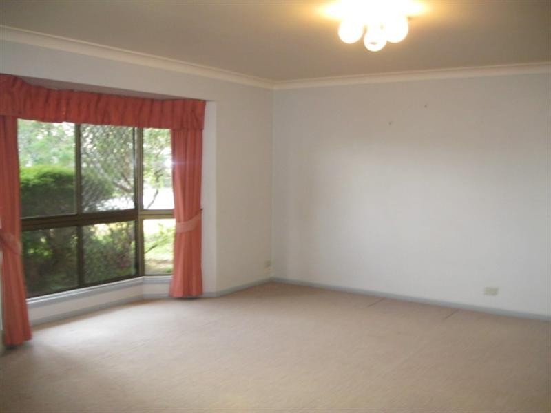 16 Kurrajong Street, Glenvale QLD 4350