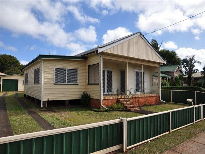 145 Holberton Street, Newtown QLD 4350