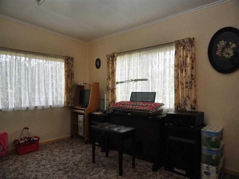 145 Holberton Street, Newtown QLD 4350