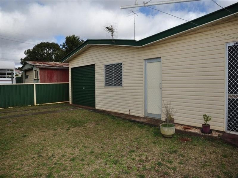 145 Holberton Street, Newtown QLD 4350