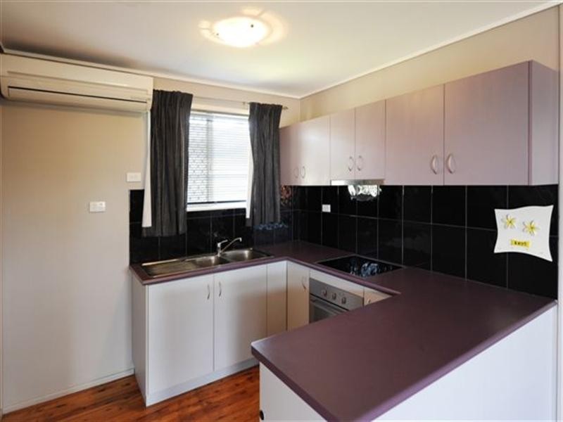 2/200 Stenner Street, Middle Ridge QLD 4350