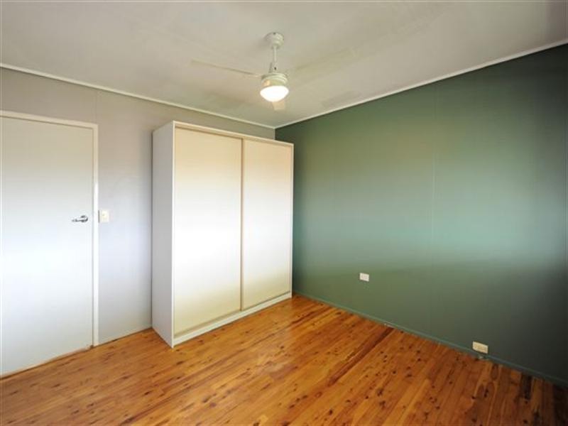 2/200 Stenner Street, Middle Ridge QLD 4350