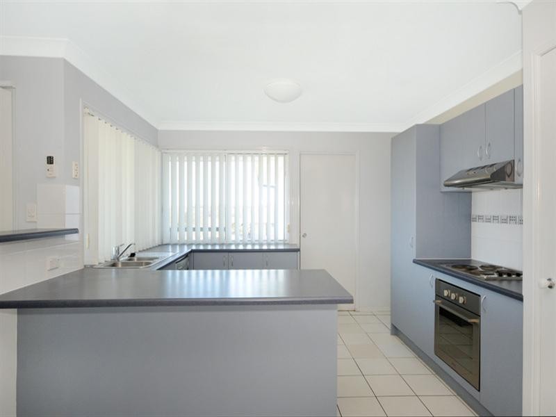 13 McShane Drive, Mount Kynoch QLD 4350