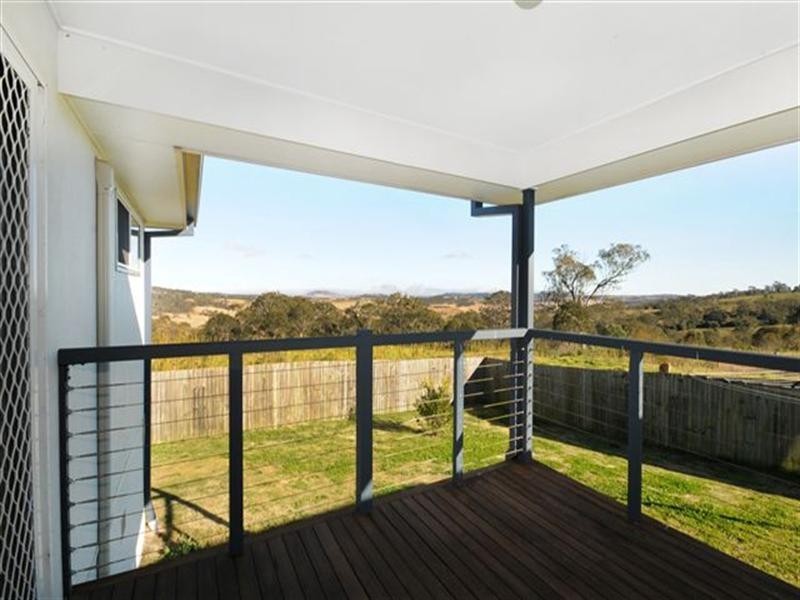 13 McShane Drive, Mount Kynoch QLD 4350