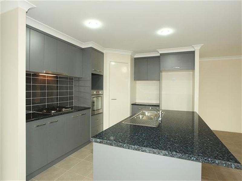 5 Jay Street, Westbrook QLD 4350