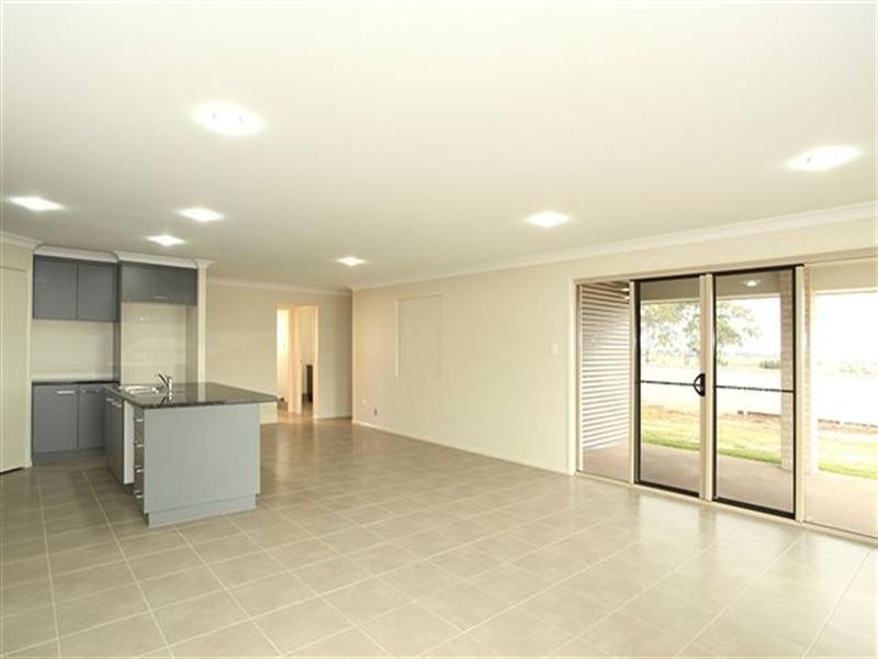 5 Jay Street, Westbrook QLD 4350