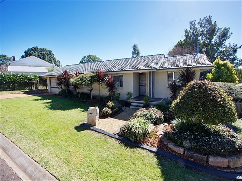 7 Herbert Street, East Toowoomba QLD 4350
