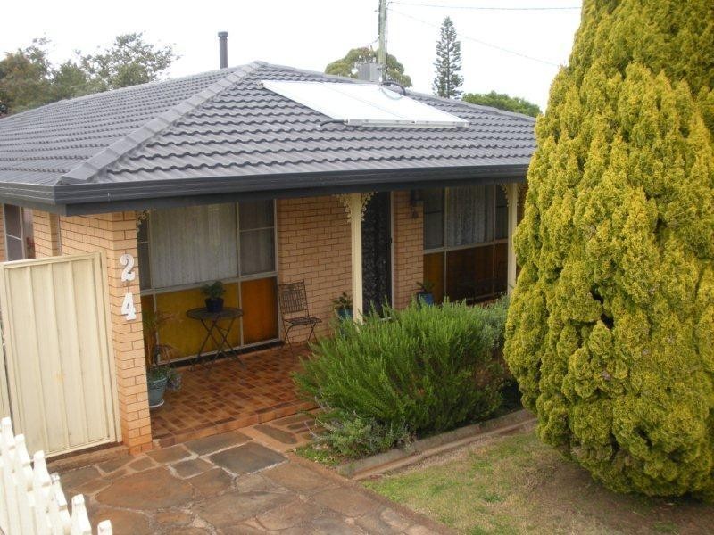 24 Cavell Street, East Toowoomba QLD 4350