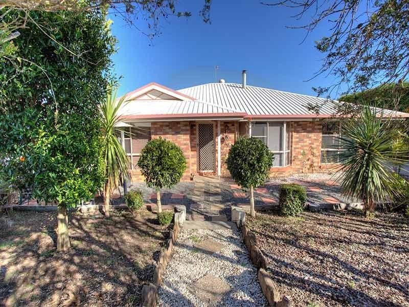 17 Cameron Street, Wyreema QLD 4352
