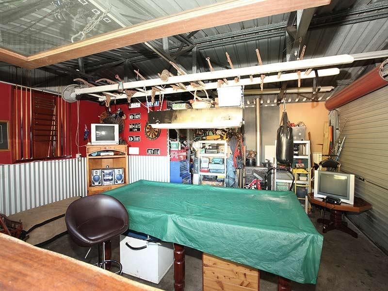 17 Cameron Street, Wyreema QLD 4352