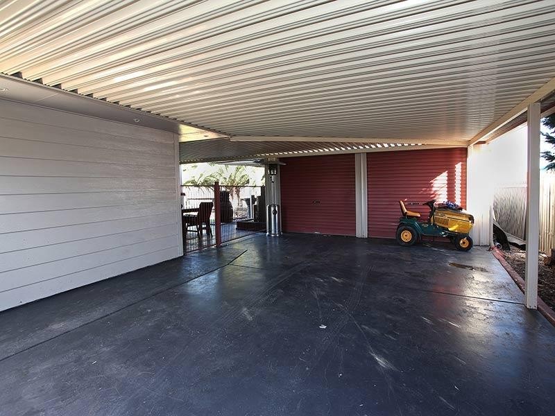 17 Cameron Street, Wyreema QLD 4352