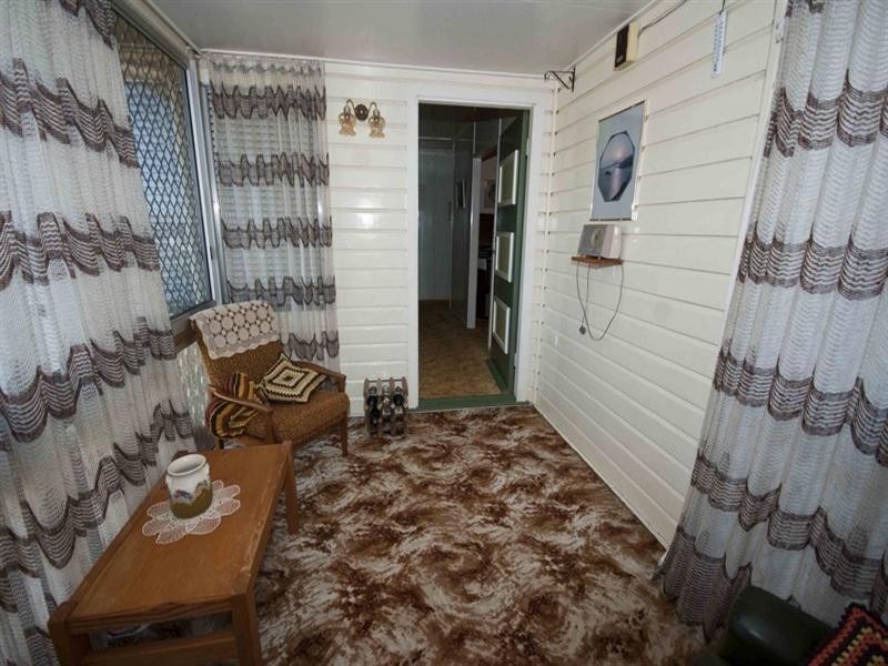 15 Burton Street, Harristown QLD 4350