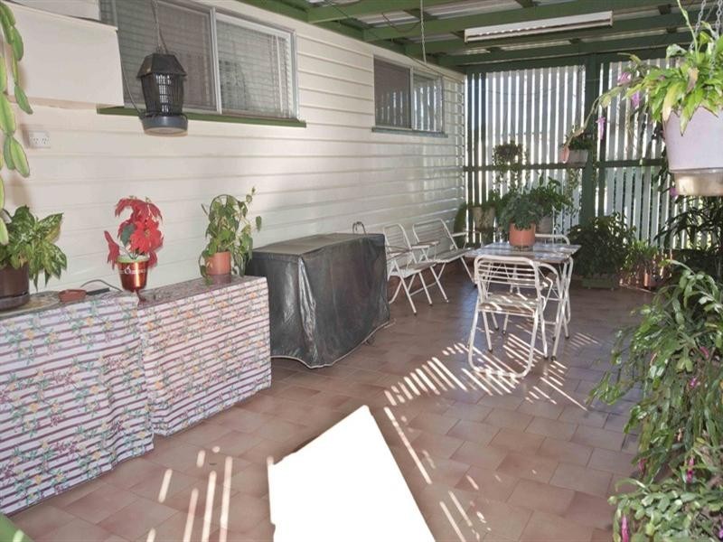 15 Burton Street, Harristown QLD 4350