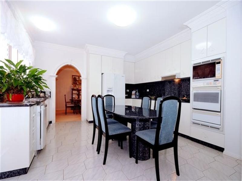 1 Abif Street, Cotswold Hills QLD 4350