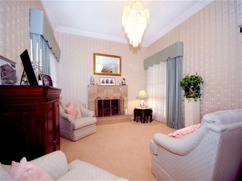 1 Abif Street, Cotswold Hills QLD 4350