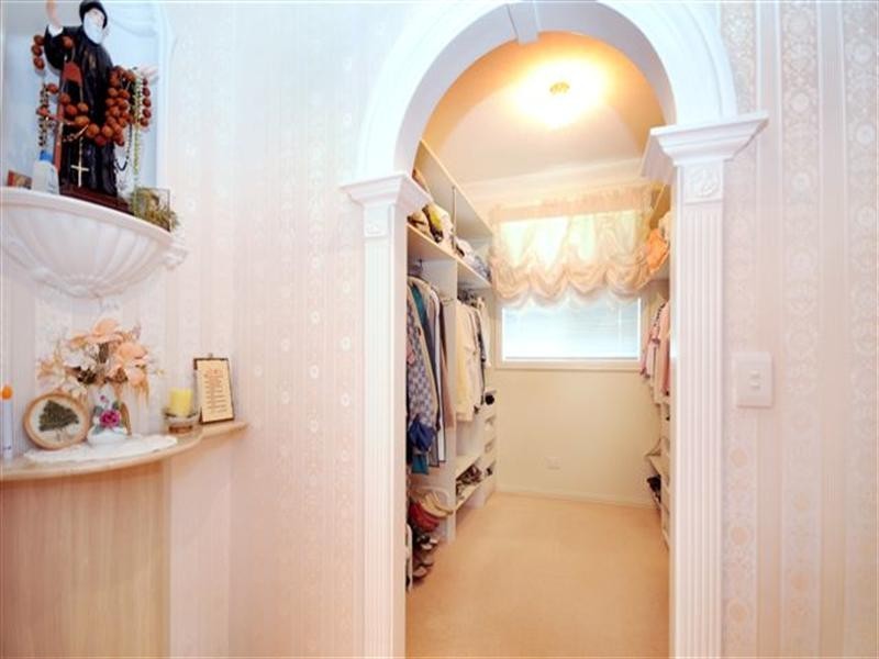 1 Abif Street, Cotswold Hills QLD 4350