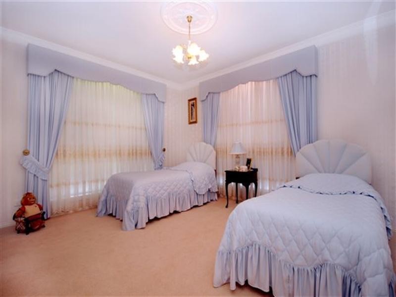 1 Abif Street, Cotswold Hills QLD 4350