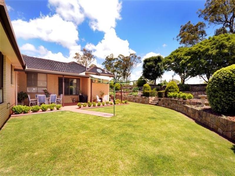 1 Abif Street, Cotswold Hills QLD 4350