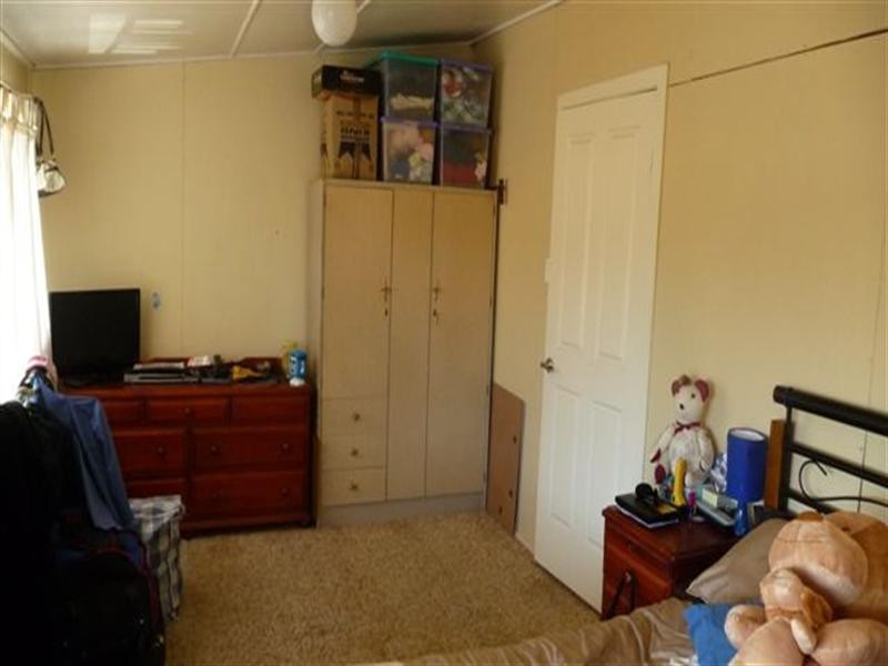 5 Scott Road, Jondaryan QLD 4403