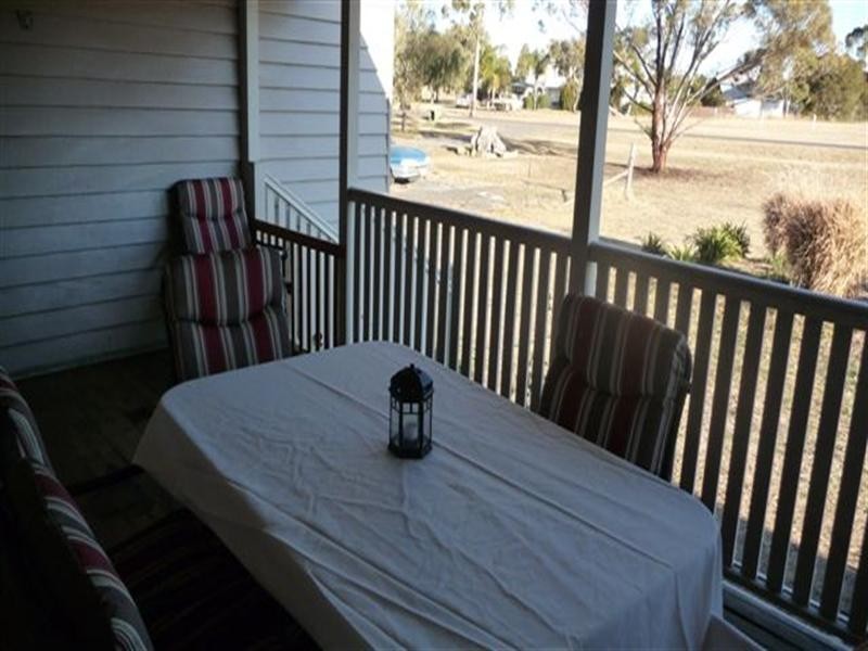 5 Scott Road, Jondaryan QLD 4403