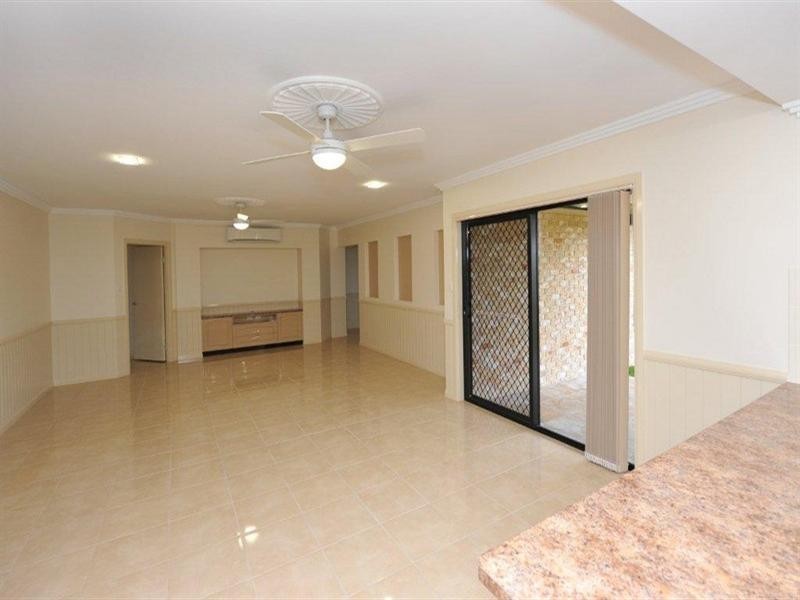 8 Graves Drive, Kearneys Spring QLD 4350