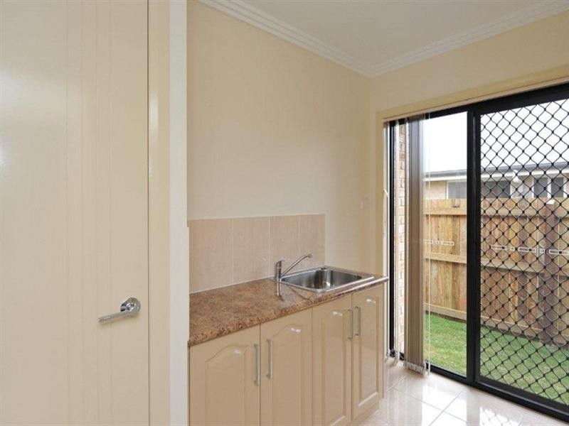 8 Graves Drive, Kearneys Spring QLD 4350