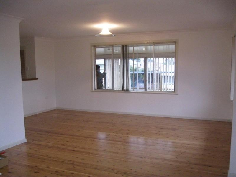 18 Loch Street, Centenary Heights QLD 4350