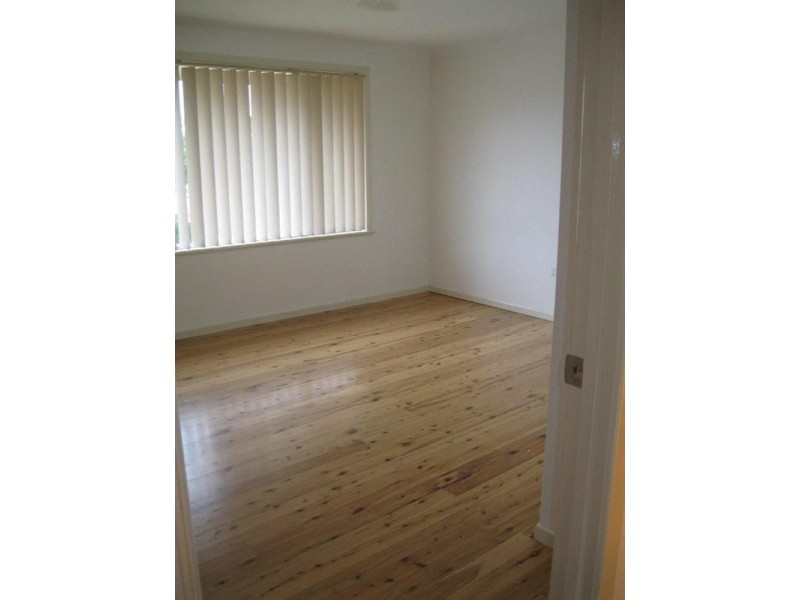 18 Loch Street, Centenary Heights QLD 4350