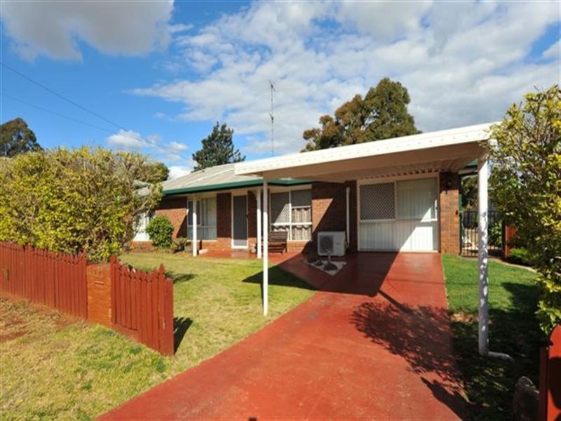 42 Redwood Street, Newtown QLD 4350