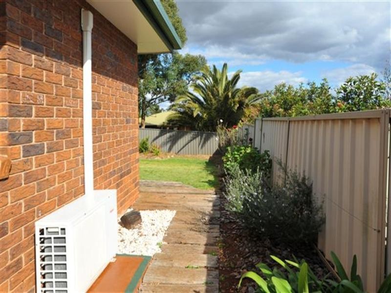 42 Redwood Street, Newtown QLD 4350