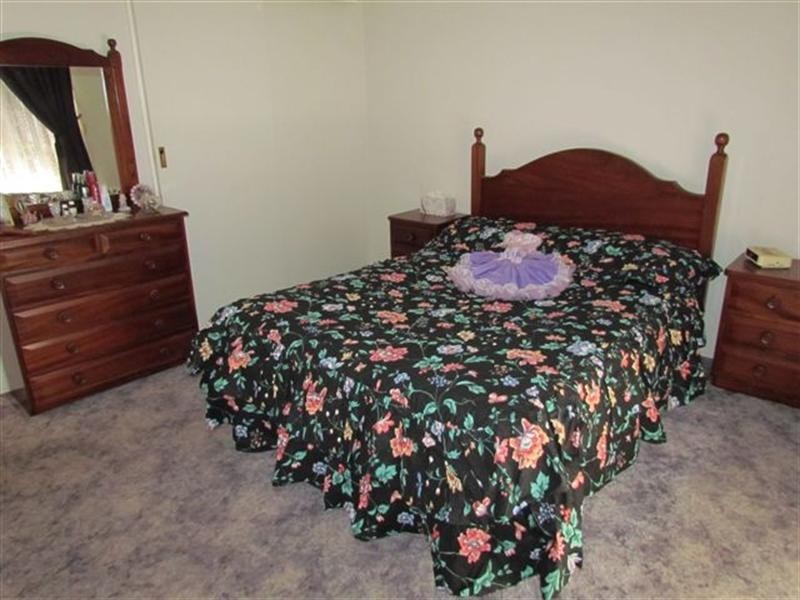 6 Gainsborough Drive, Glenvale QLD 4350