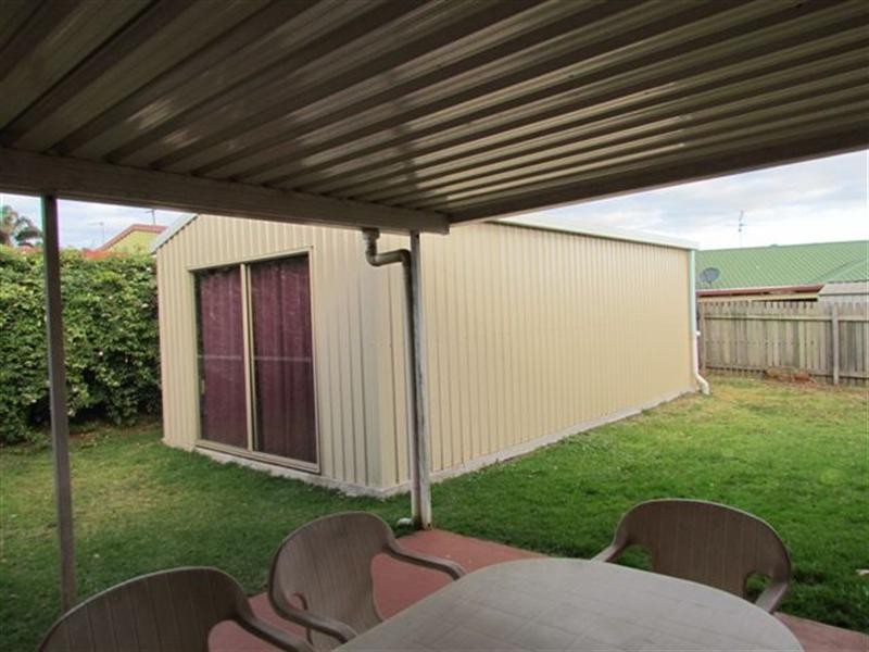 6 Gainsborough Drive, Glenvale QLD 4350