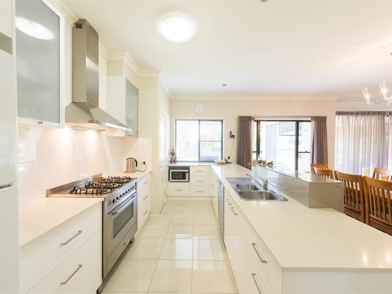 14 McLachlan Drive, Highfields QLD 4352