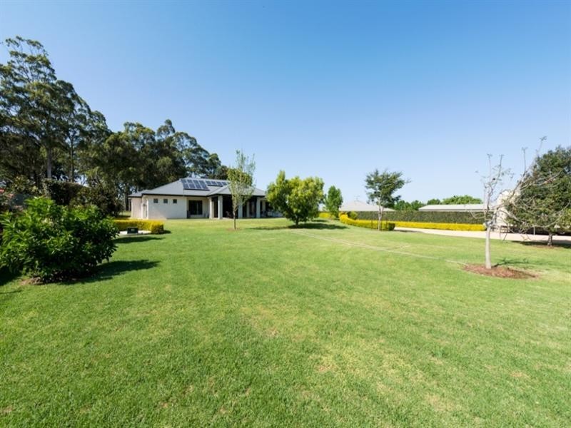 14 McLachlan Drive, Highfields QLD 4352
