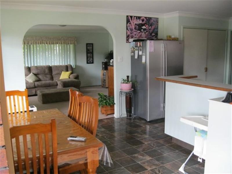 12 Paull Street, Wilsonton QLD 4350