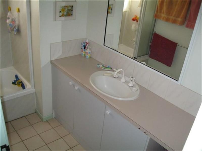 12 Paull Street, Wilsonton QLD 4350