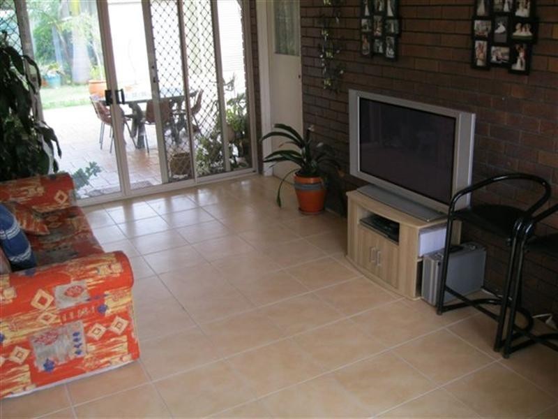 12 Paull Street, Wilsonton QLD 4350