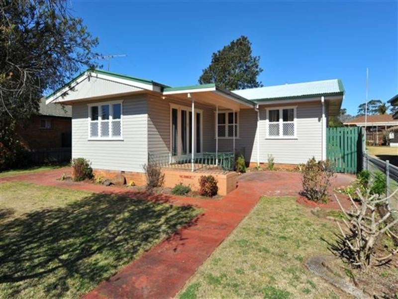 20 Tomkinson Street, Wilsonton QLD 4350